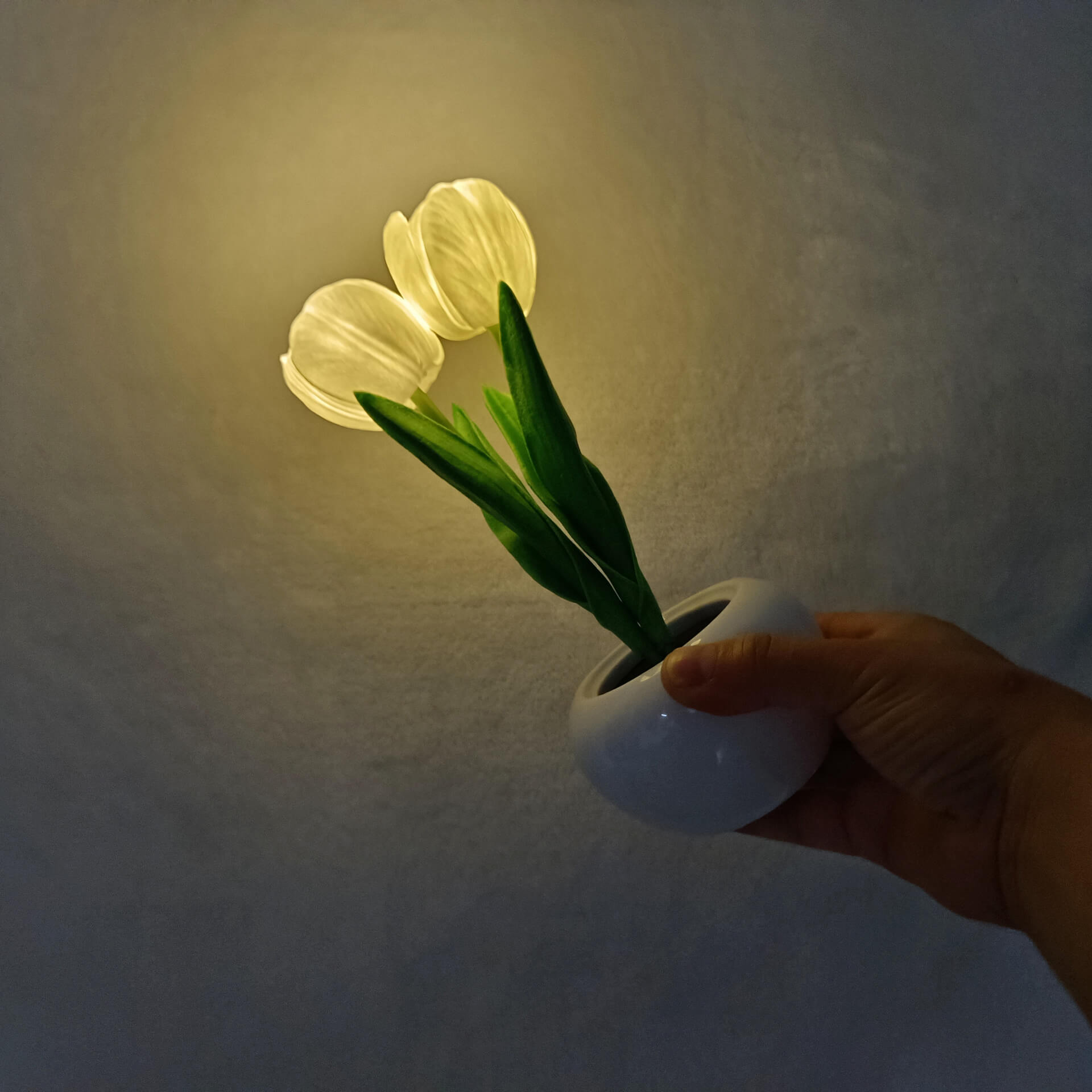 BowLift | Modern Creative Simulation Tulip Peony LED Night Light Table Lamp