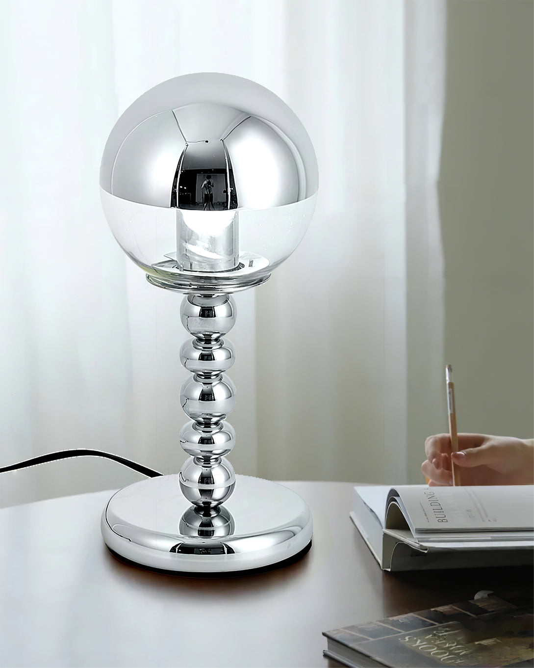 BowLift | MirrorGlow – Minimalist Chrome Table Lamp