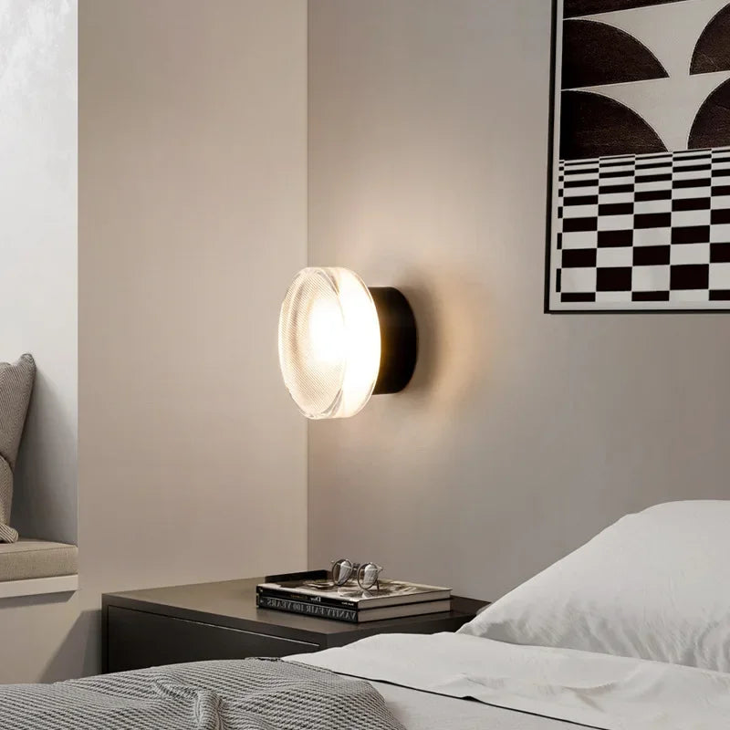 BowLift | Modern round wall lamp