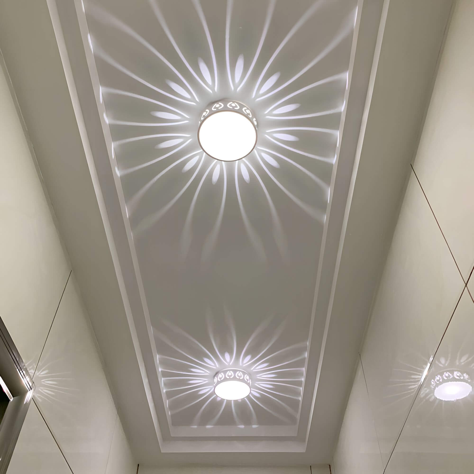 BowLift | Modern LED ceiling light - for entrance, hallway and balcony