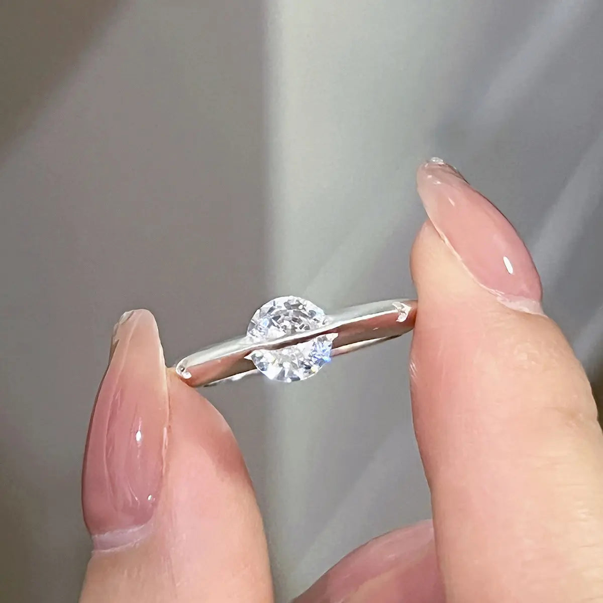 BowLift | StellarRing⢠Astro-Inspired Brilliance