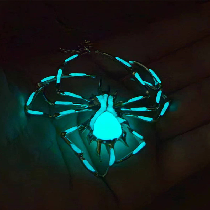 BowLift | Glow-in-the-Dark 3D Spider Necklace