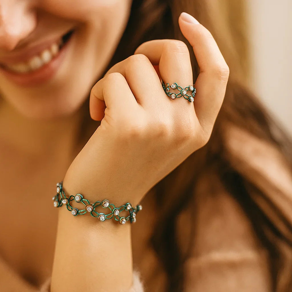 BowLift | 2-in-1-Magical expandable ring and bracelet