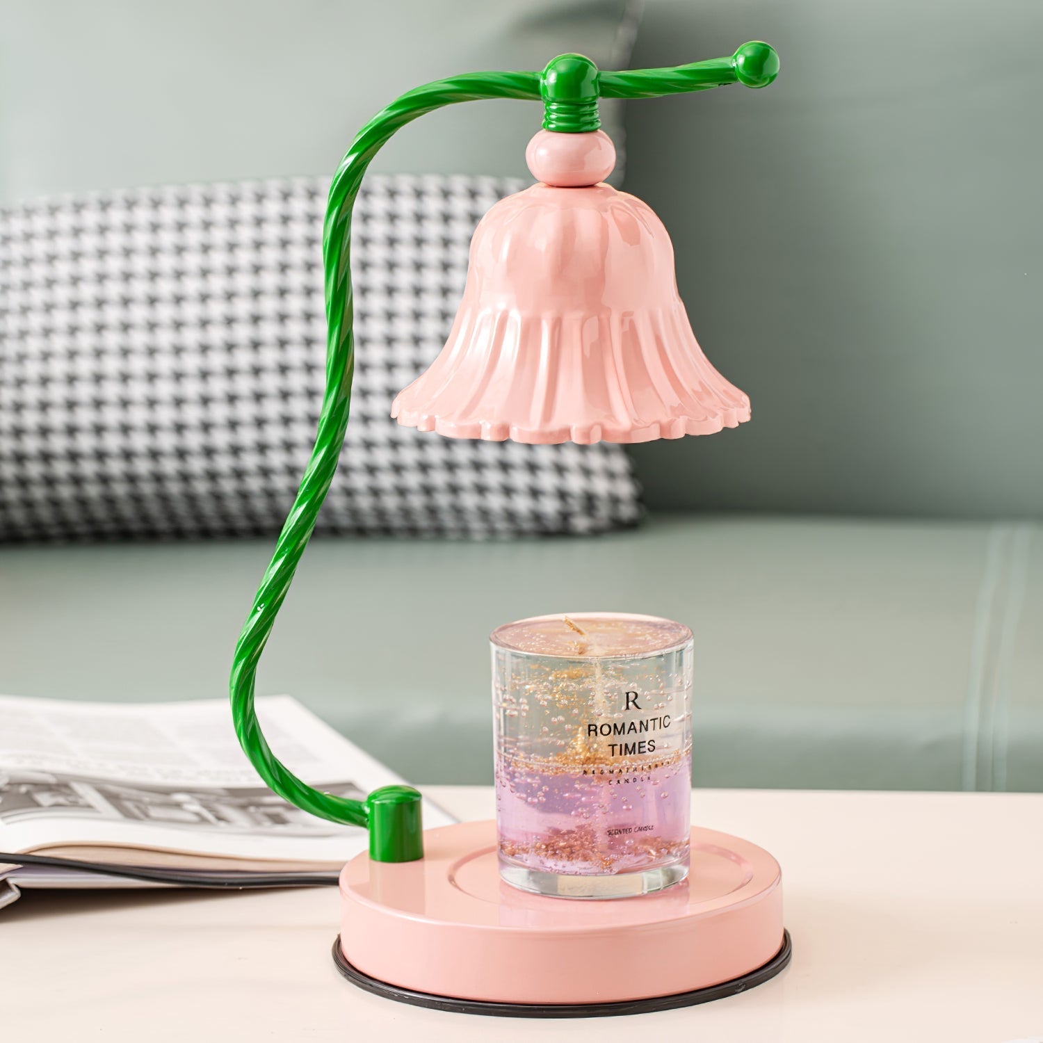 BowLift | BloomAura – Charming Pink Glass Table Lamp