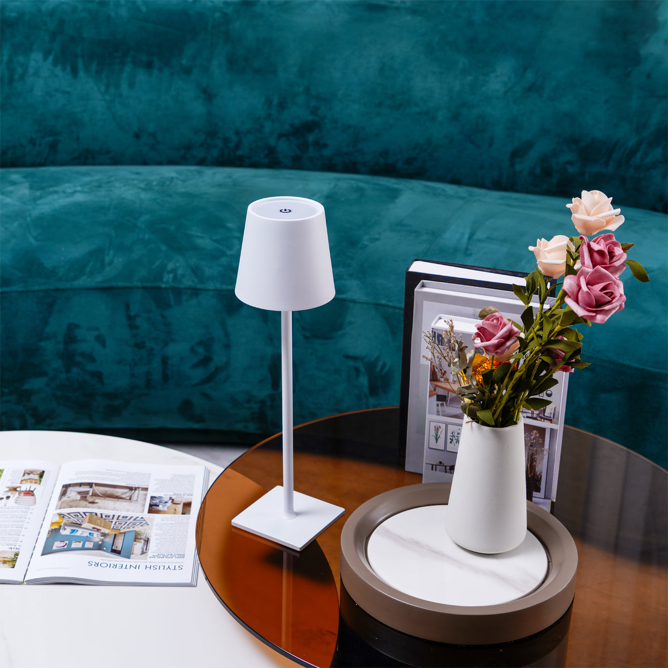 BowLift | PoldLight – Modern LED Table Lamp with Charging Capability
