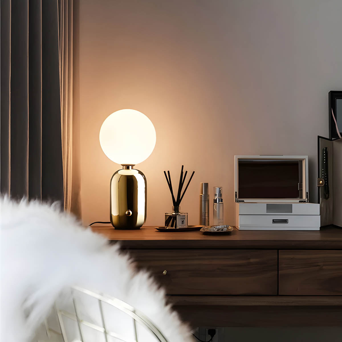 BowLift | RaisoGlow Light - Minimalistic Modern Table Lamp for Ambient Lighting