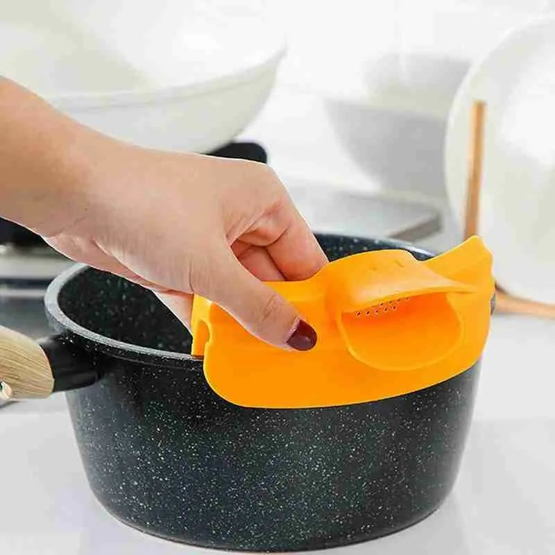 BowLift | Easy Clean Silicone Soup Pouring Nozzle