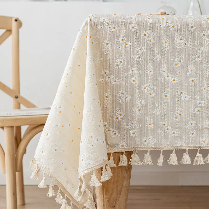 BowLift | Floral tablecloth