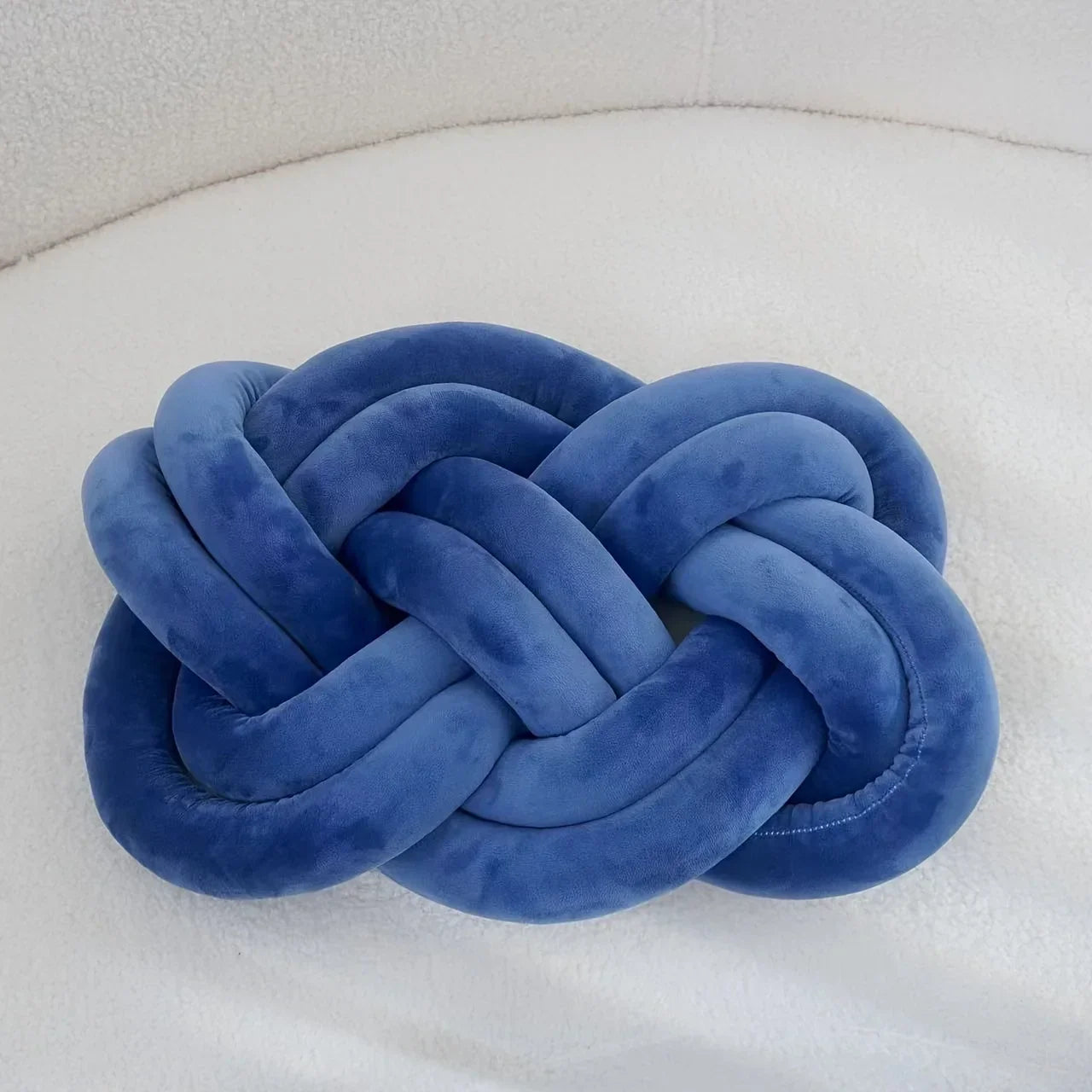 BowLift | Decorative Cushion | Knotted Geometric Design | Washable Polyester | 40×30 cm