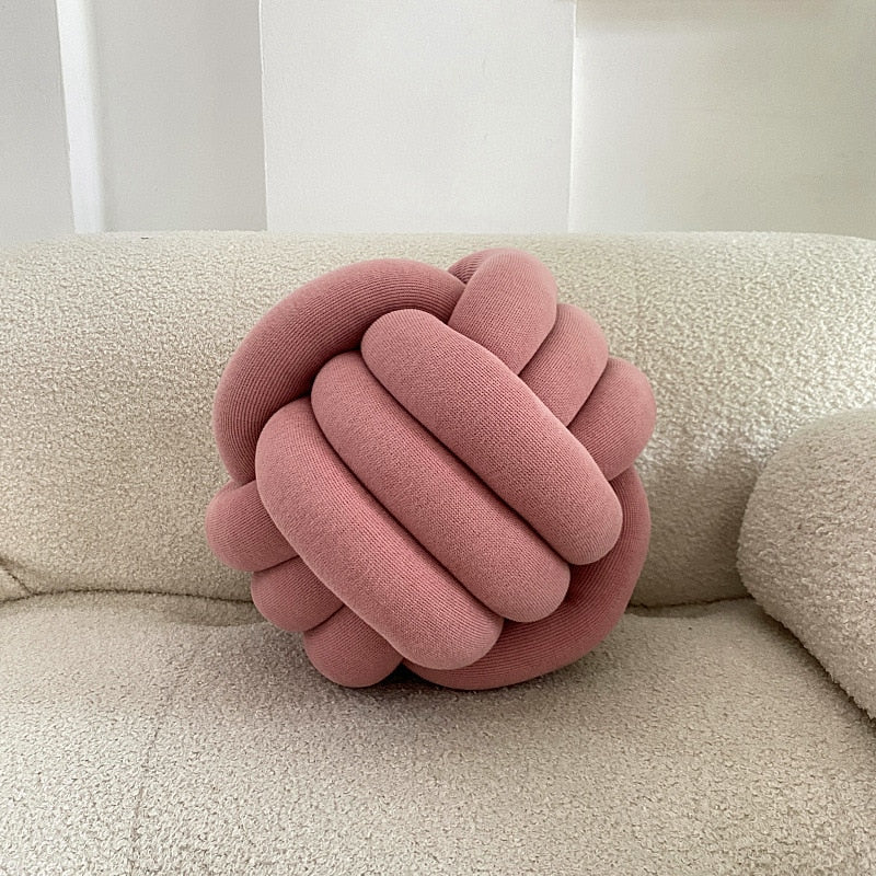 BowLift | Knot Pillow