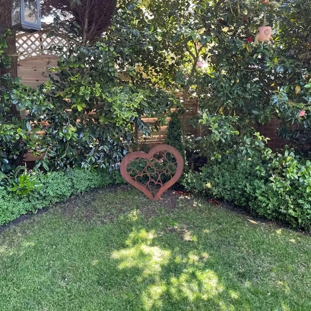 BowLift | HEARTORA Garden stake heart | Rust look metal | Rustic decor for Christmas, Easter & garden