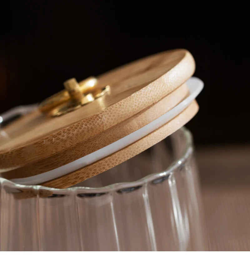 BowLift | Durable and space-saving storage container for an elegant kitchen layout