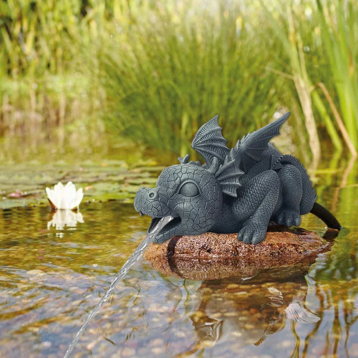 BowLift | Water spraying dragon statue made of resin Weatherproof Realistic water spray scenes resin garden decoration