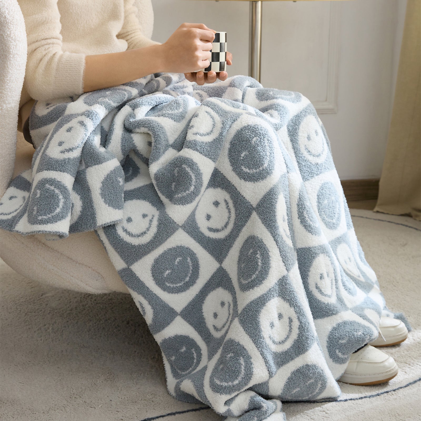 BowLift | Smiley Checked Blanket