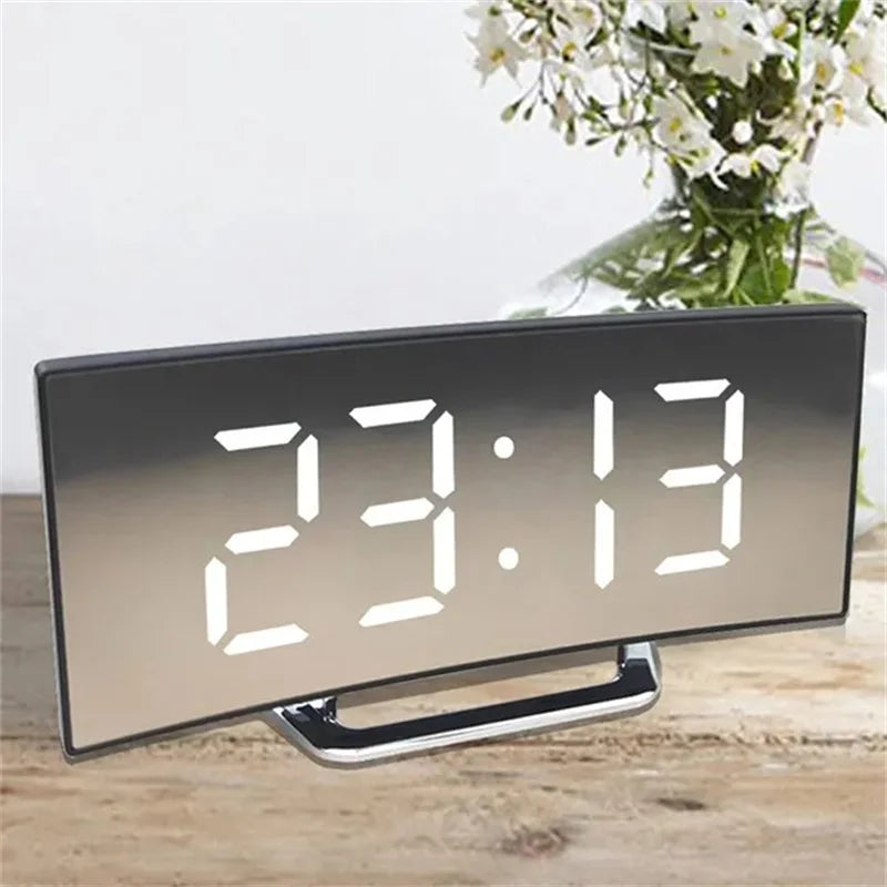 BowLift | LED curved screen digital alarm clock with USB charging