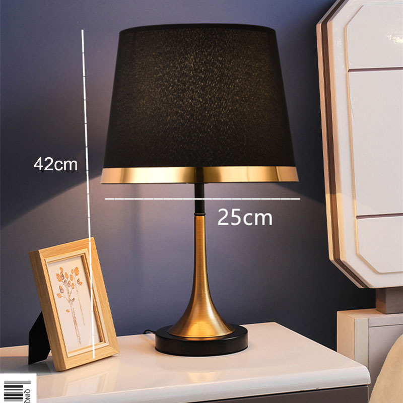 BowLift | GiltGlow – Elegant Gold and Black Retro Table Lamp