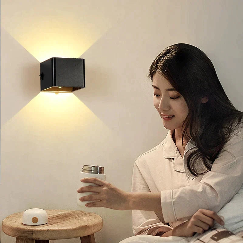 BowLift | The luxurious and wireless wall lamp!
