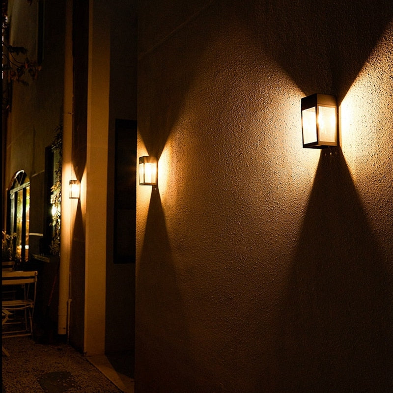 BowLift | GlowHaven – Wall Lamp for Garden Fences with Inviting Light