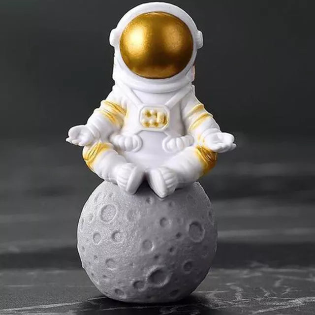 BowLift | Resin Astronaut Figure Statue Space Traveler Sculpture Educational Toy Desk Decoration Astronaut Model For Children Gift