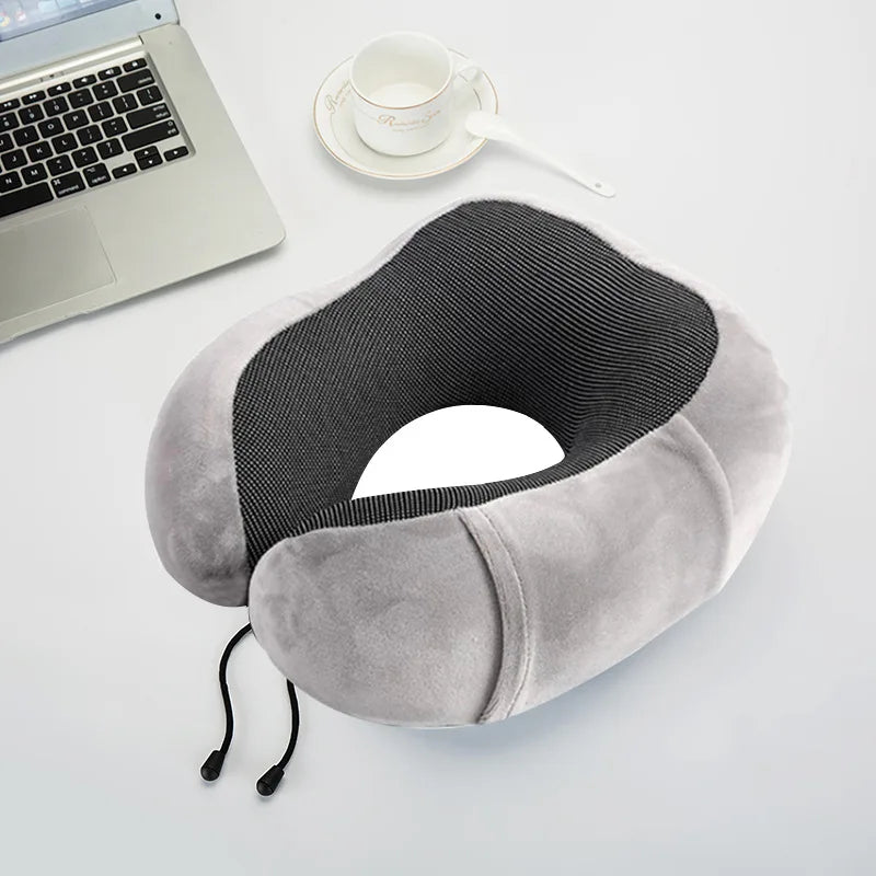 BowLift | U-shaped neck pillow made of memory foam for travel and sleeping