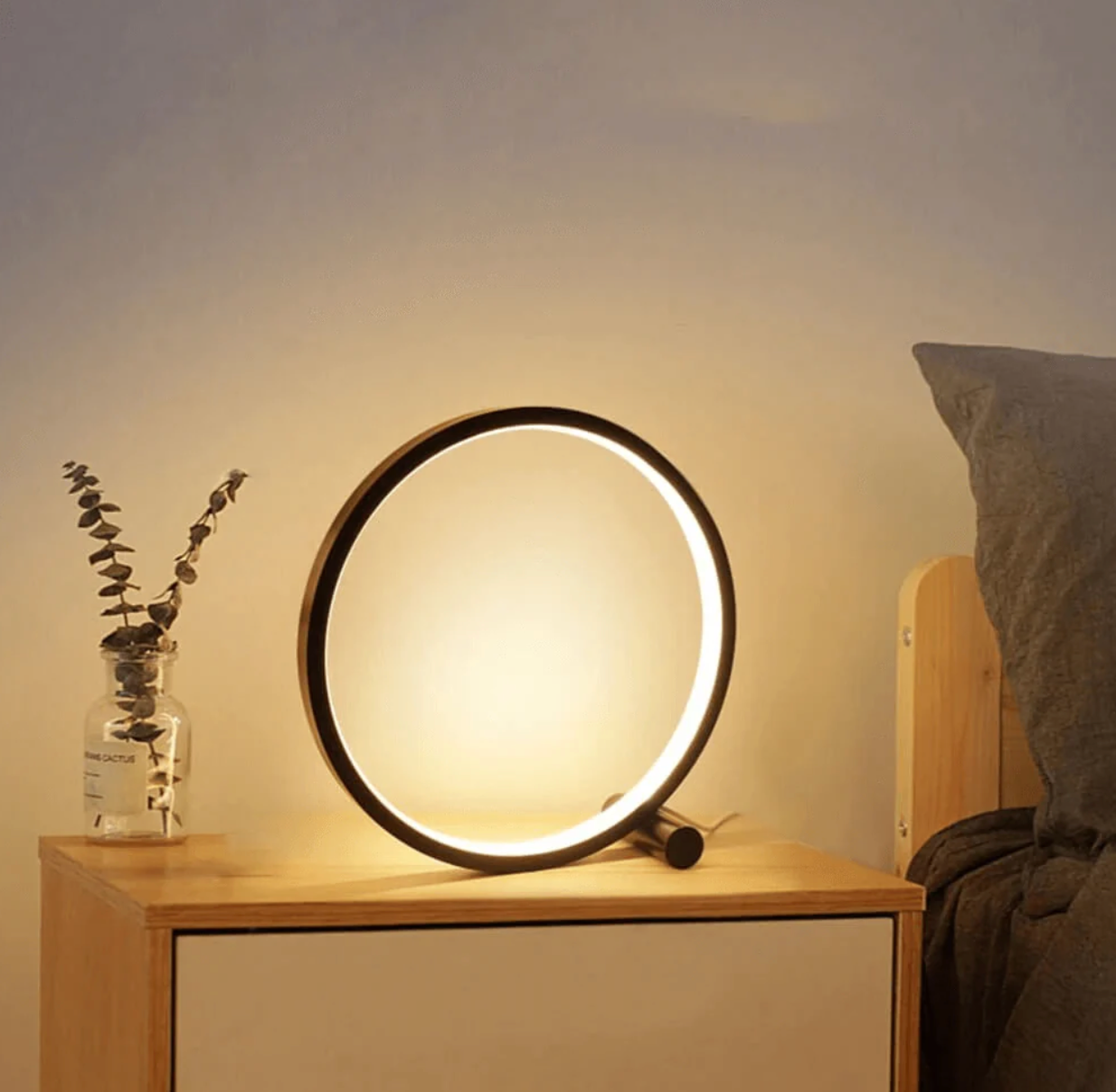BowLift | Frendorf - Minimalistic table lamp with touch and dimming function