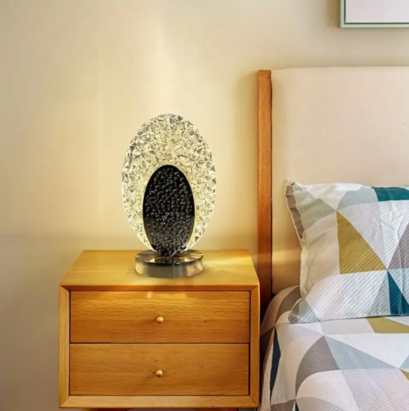 BowLift | Elegant table lamp in peacock design
