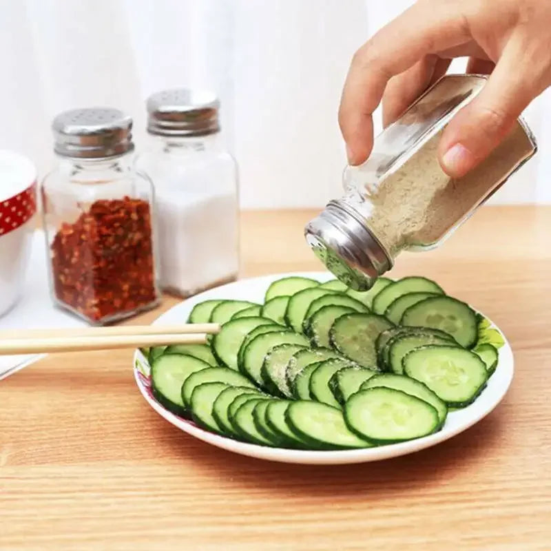 BowLift | Luxury glass salt and pepper set that impresses with elegance