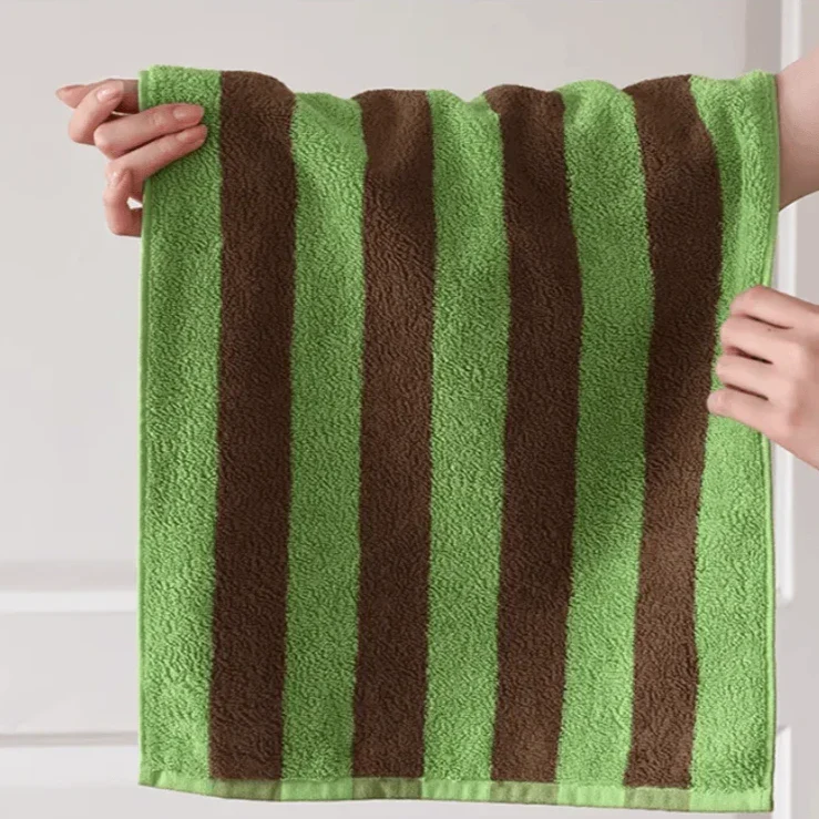 BowLift | Retro Stripes Towel (Chunky)