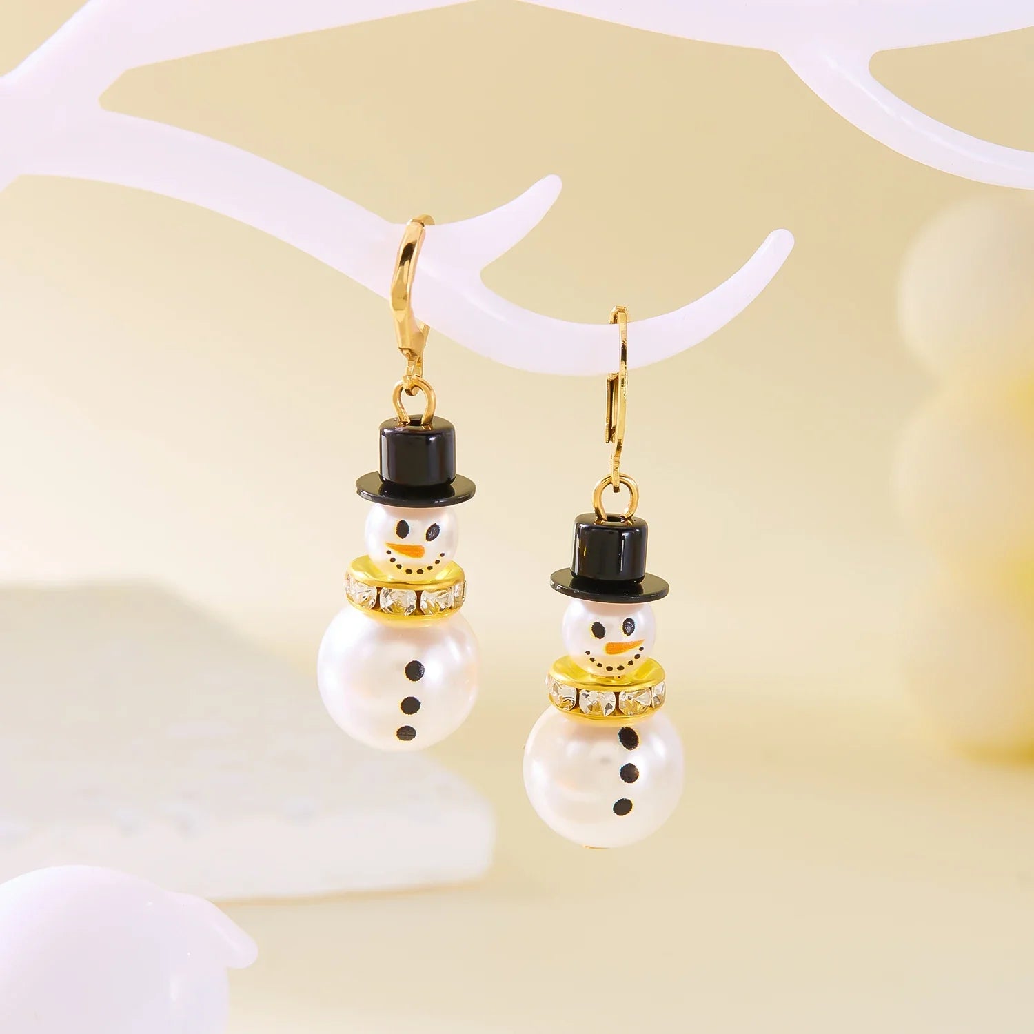 BowLift | CrystalChill | Shiny Snowflake Earrings