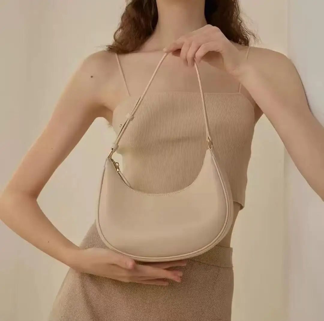 BowLift | Stylish Women's Half-Moon Bag - Women's Messenger Bag with Adjustable Strap, Practical Addition to Everyday Outfits