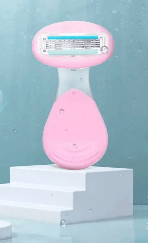 BowLift | 4-blade compact razor with storage box | Smooth skin on the go & at home