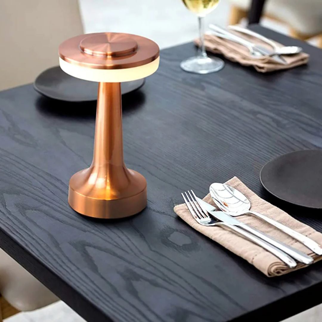 BowLift | Eindhoven Frances Retro Bar Table Lamp