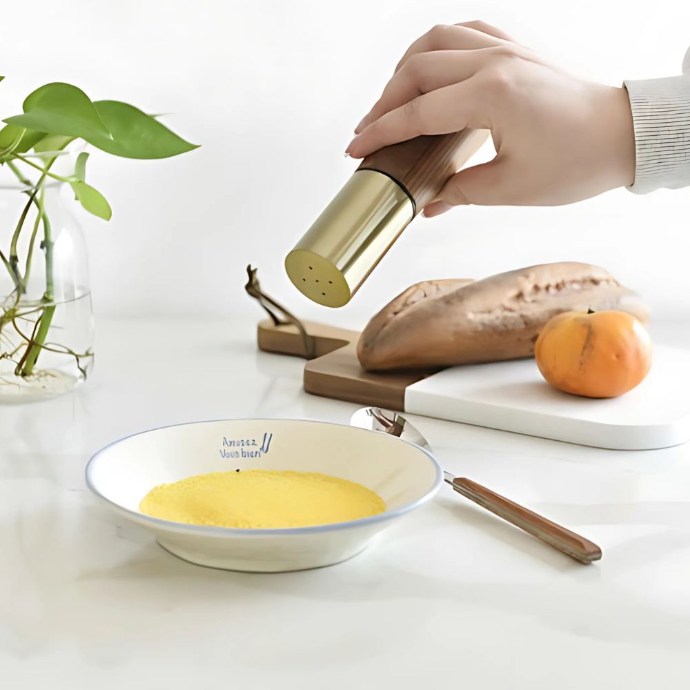 BowLift | Elegant salt and pepper mill set made of wood