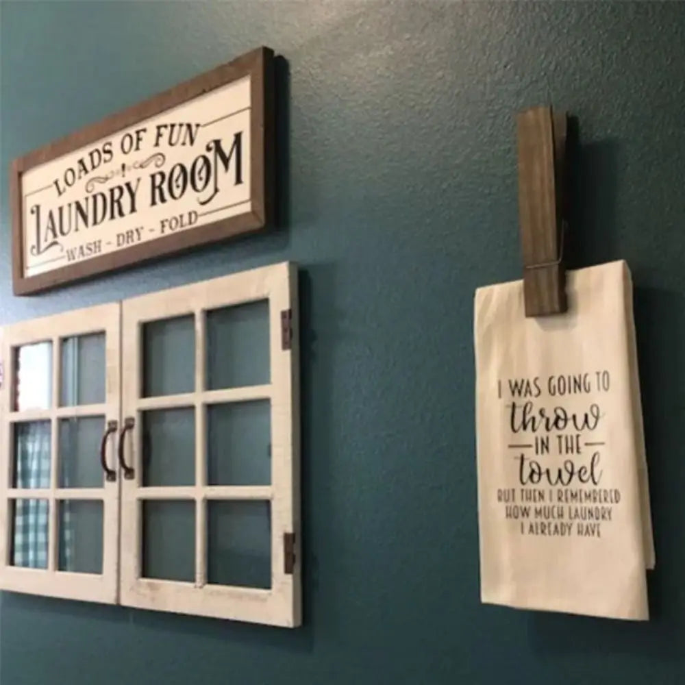 BowLift | Wall-mounted towel clip – No drilling – Modern wood design – Strong adhesive surface