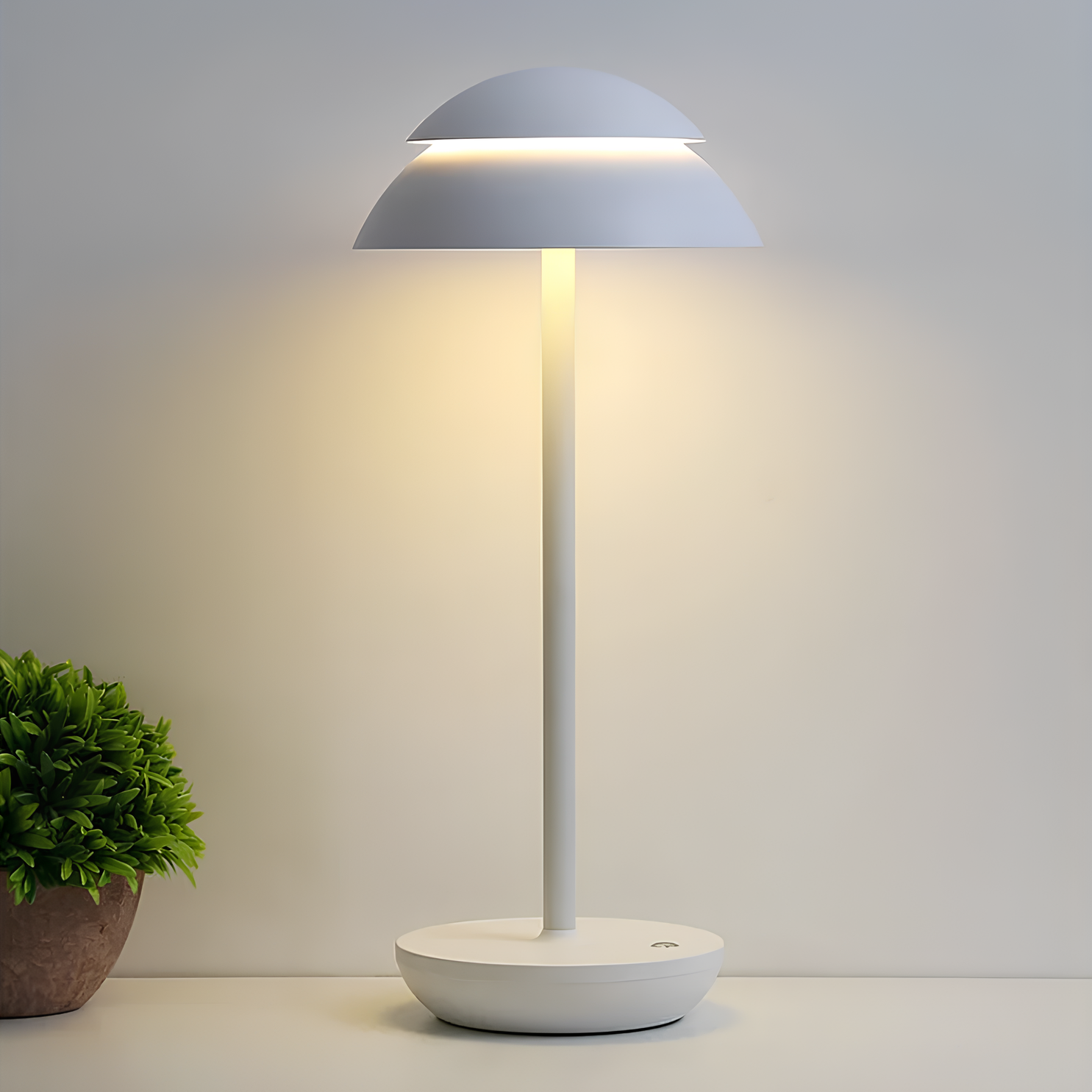 BowLift | Modern Metal Table Lamp