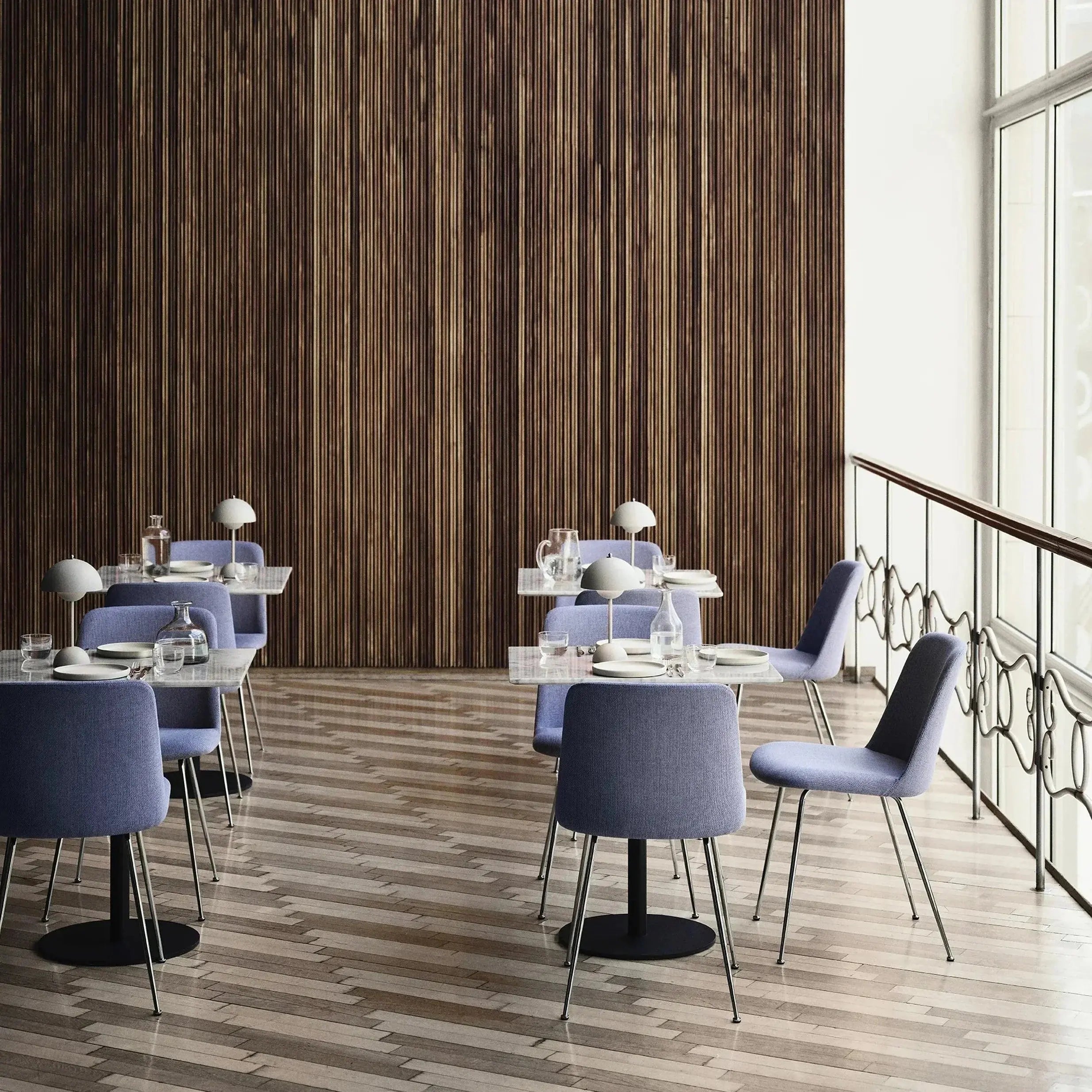 BowLift | Lunaire - LED table lamp for a modern atmosphere