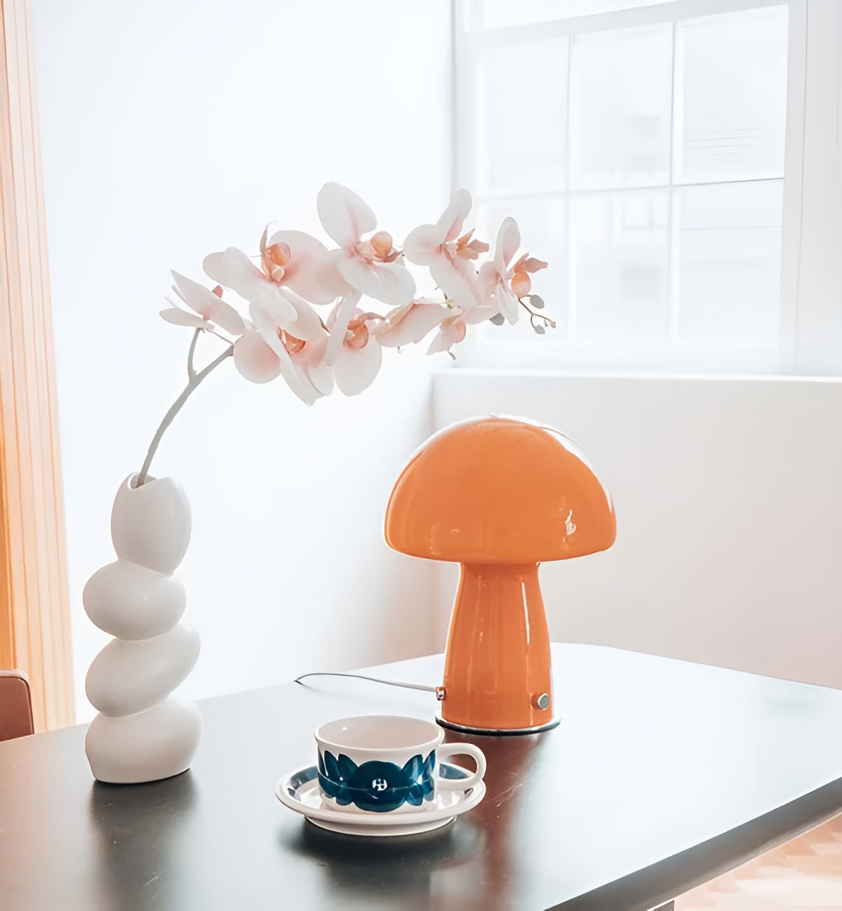 BowLift | GlowMush – Scandinavian table lamp with artistic warmth