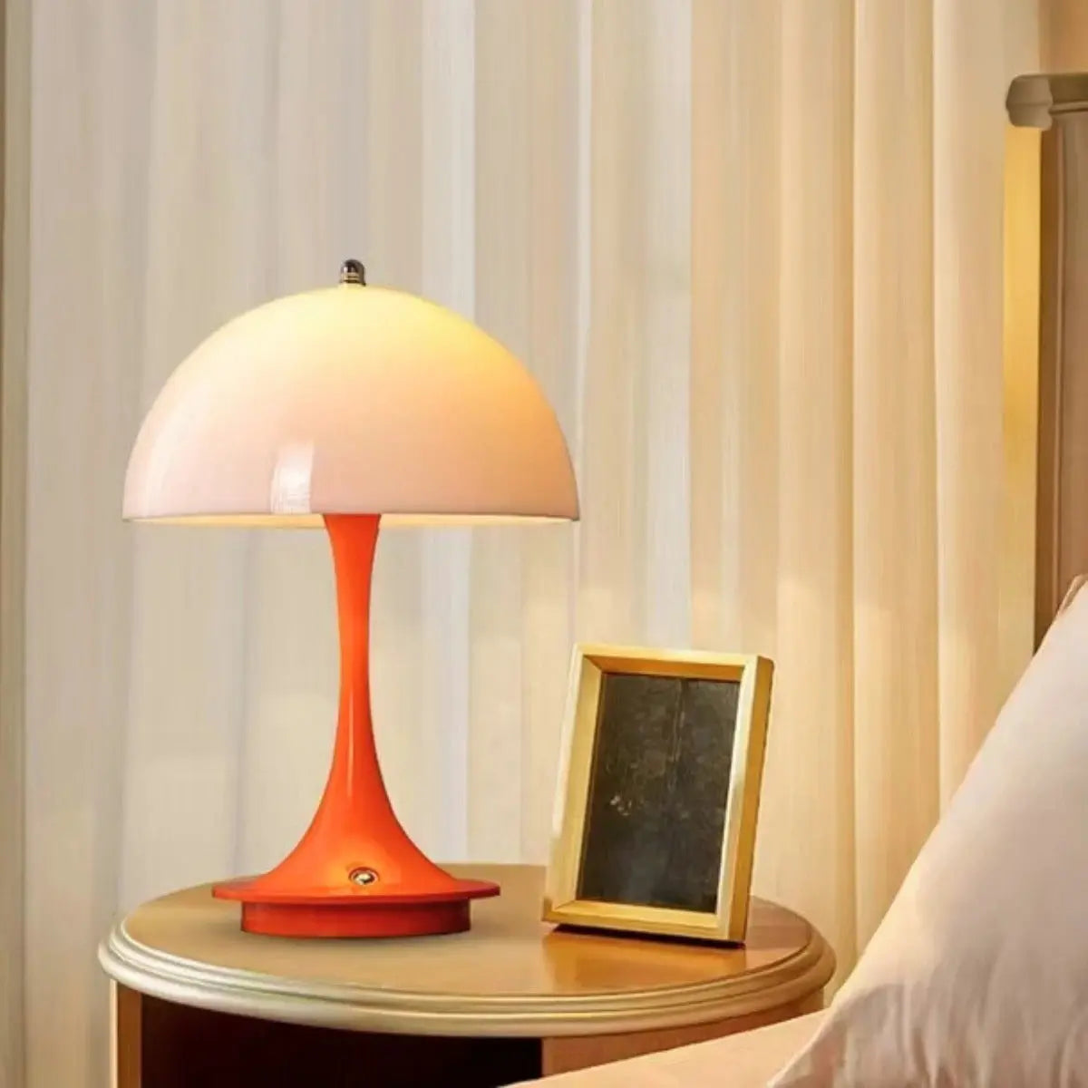 BowLift | Elegant Touch LED Table Lamp