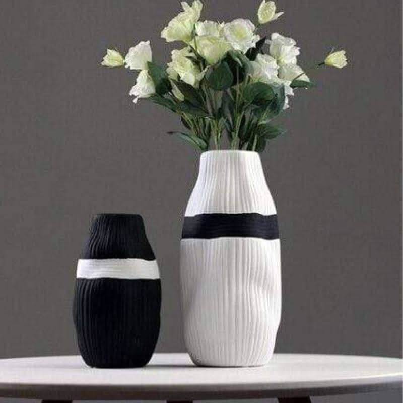 BowLift | HIKARIA – Elegant ceramic vase for modern accents