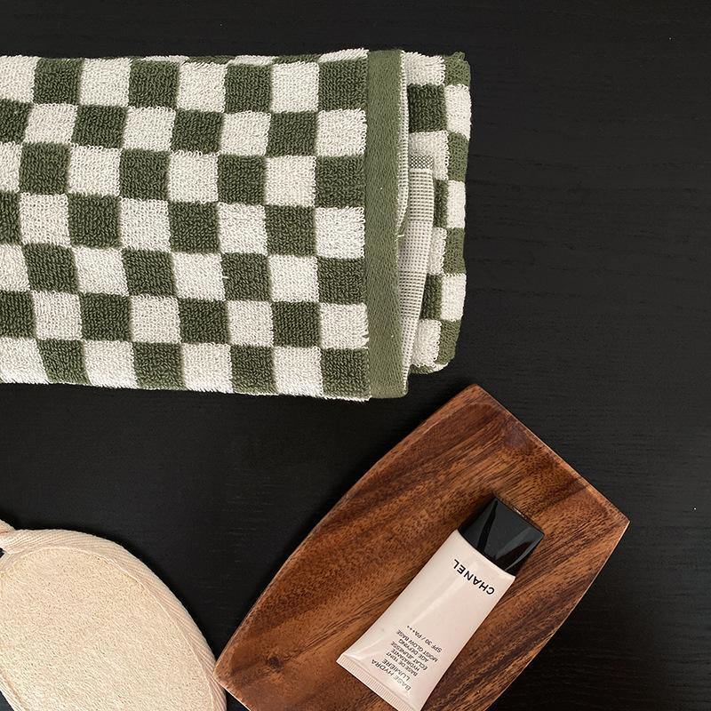 BowLift | Classic Checkerboard Towel Collection