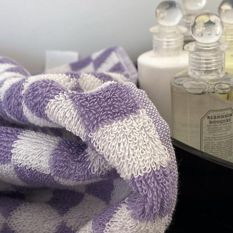 BowLift | Classic Checkerboard Towel Collection