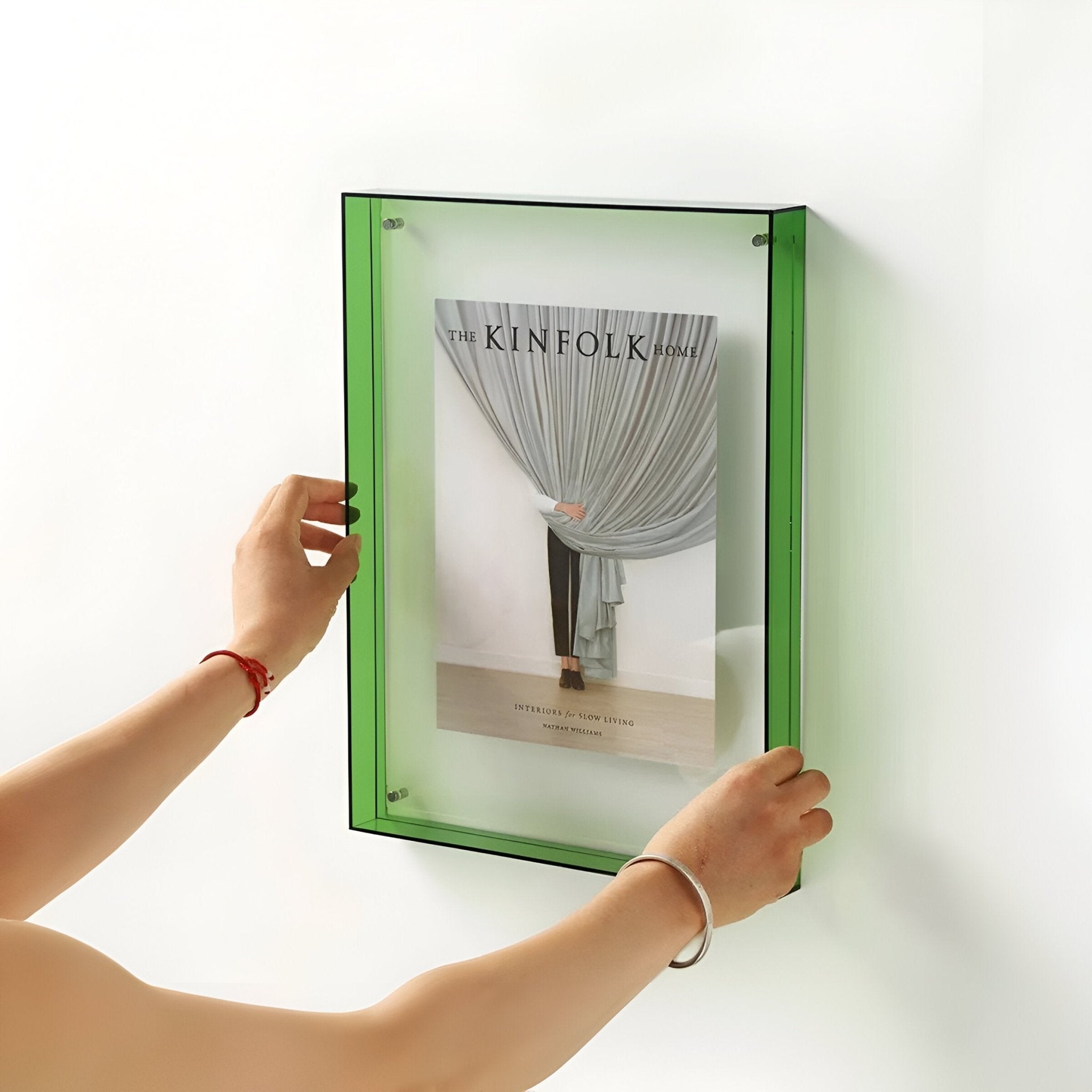 BowLift | Colorful transparent acrylic picture frame