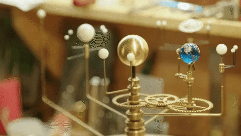 BowLift | Grand Orrery Model Handcrafted Brass Solar System Replica (9 Planets & 5 Moons)