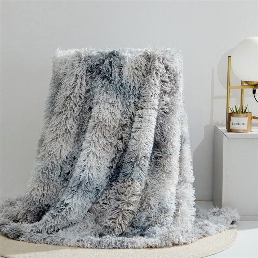 BowLift | FLURON – Luxurious Faux Fur Blanket with Silky Touch