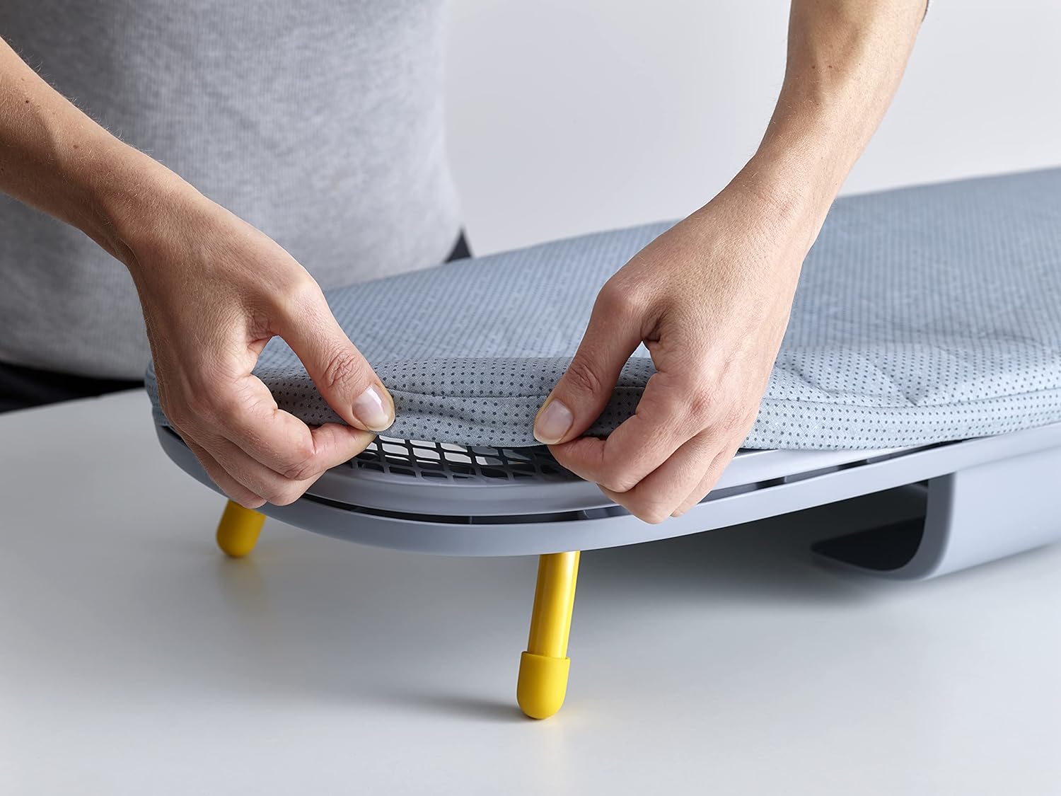 BowLift | Givera Foldable Ironing Board – Compact Space-Saving Design with Non-Slip Legs and Steam-Absorbent Cover