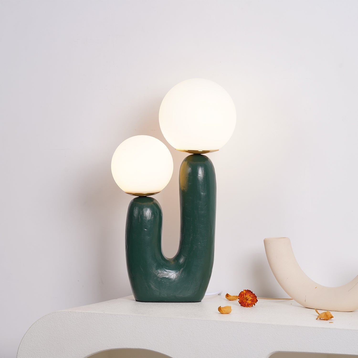 BowLift | Contemporary Style Table Lamp with Natural Accent