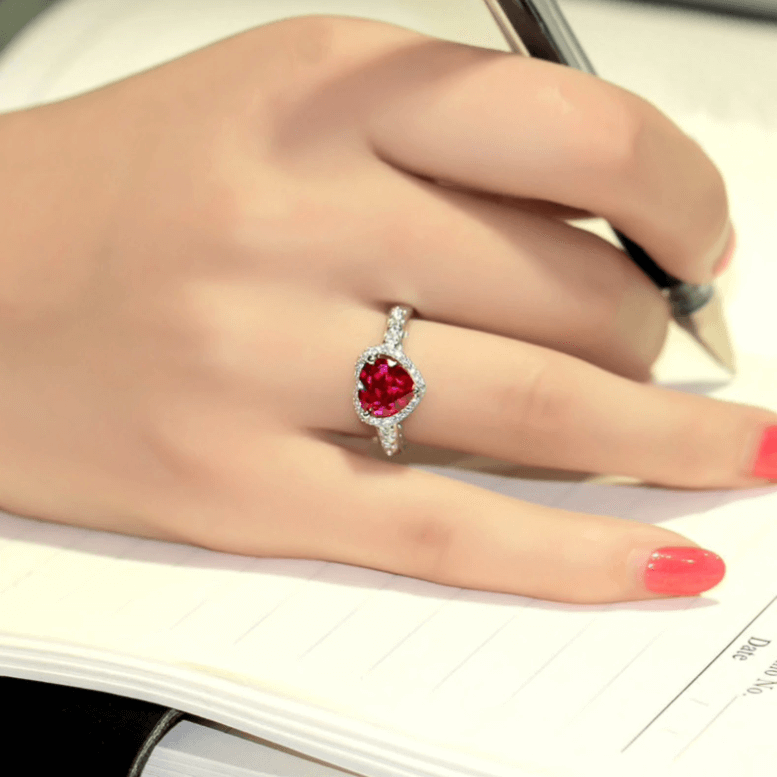BowLift | CrystalLove™ Brilliant Romance Ring