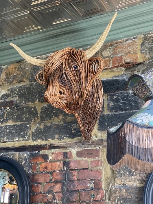 BowLift | HighlandCharm – Rustic Cow Head Wall Decoration for a Unique Home