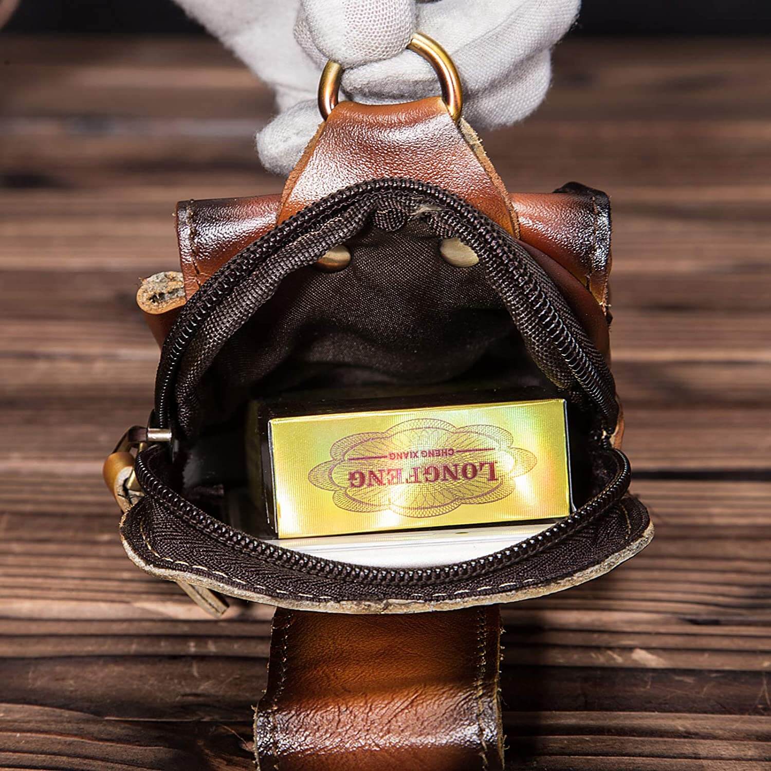 BowLift | Elegant Leather Hip Pouch for Men