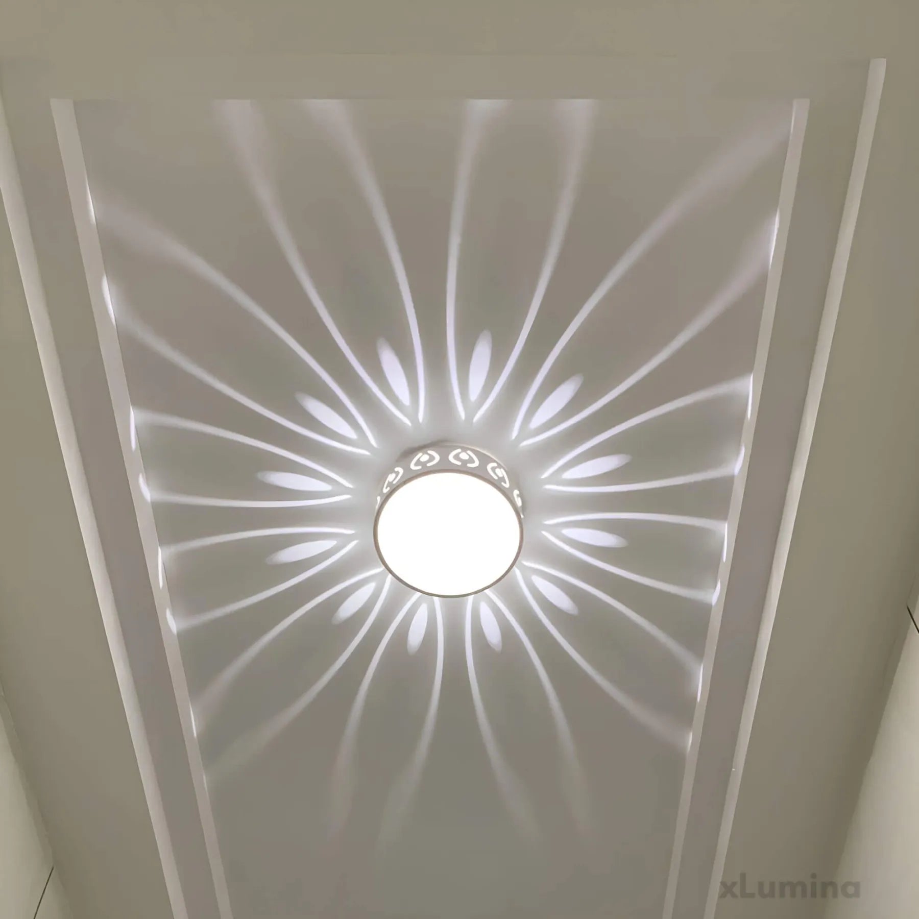BowLift | LED ceiling light - for entrance, hallway and balcony
